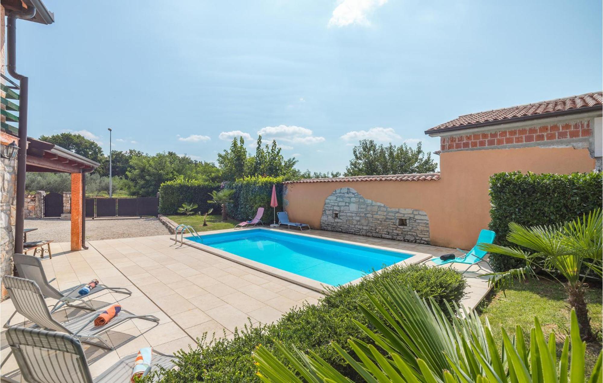 Lovely Home In Visnjan With Outdoor Swimming Pool Zewnętrze zdjęcie